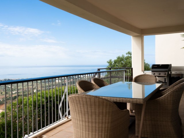 3 Bedrooms Apartment in Altos de los Monteros