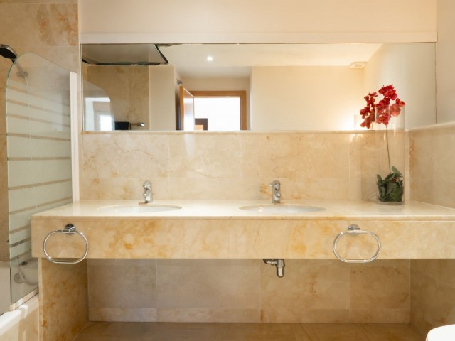 3 Bedrooms Apartment in Altos de los Monteros