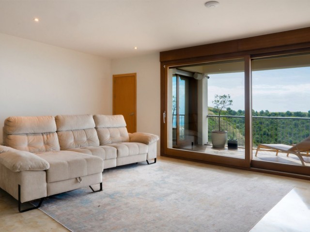3 Bedrooms Apartment in Altos de los Monteros