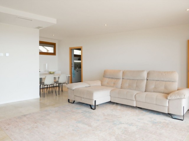 3 Bedrooms Apartment in Altos de los Monteros
