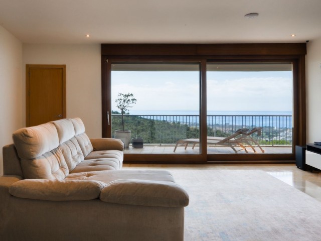 3 Bedrooms Apartment in Altos de los Monteros