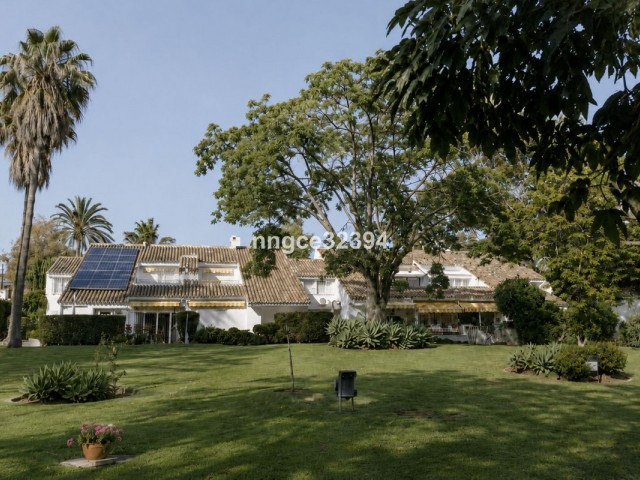 Reihenhaus, Nueva Andalucia
