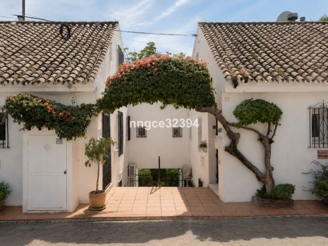 3 Schlafzimmer Reihenhaus in Nueva Andalucía