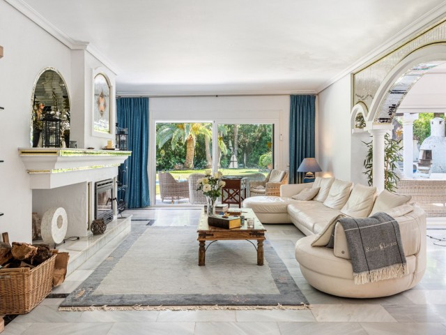 3 Schlafzimmer Villa in Nueva Andalucía
