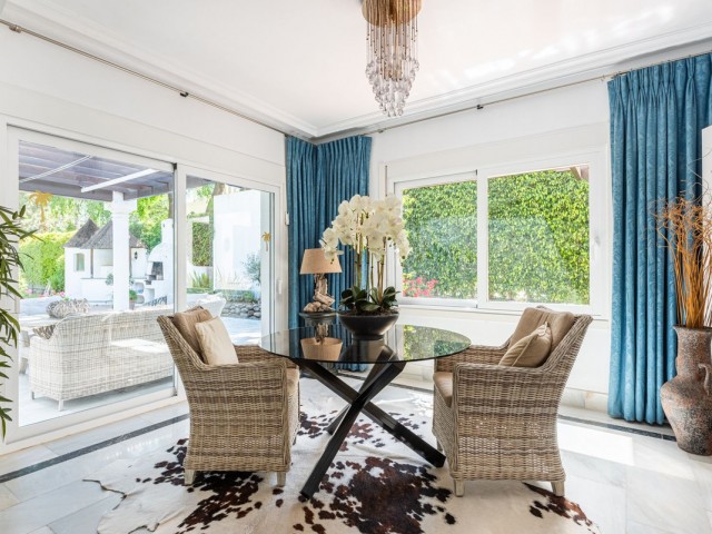 3 Schlafzimmer Villa in Nueva Andalucía