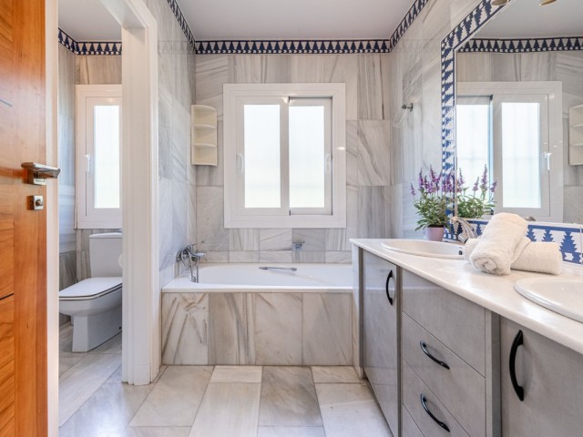 3 Schlafzimmer Villa in Nueva Andalucía