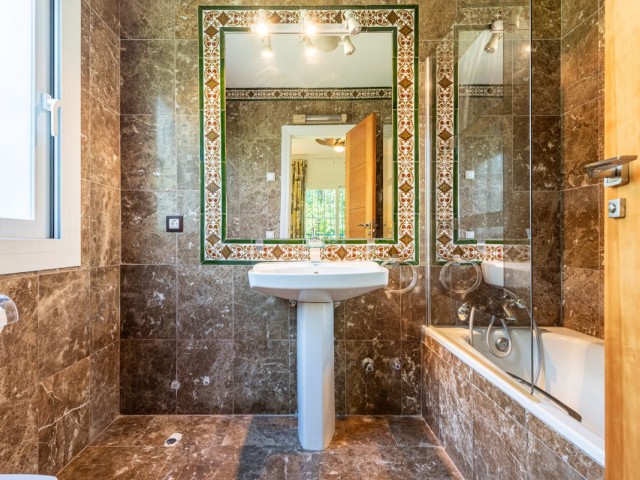 3 Schlafzimmer Villa in Nueva Andalucía