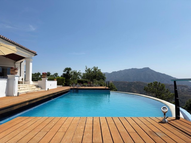 Villa avec 5 Chambres  à La Zagaleta