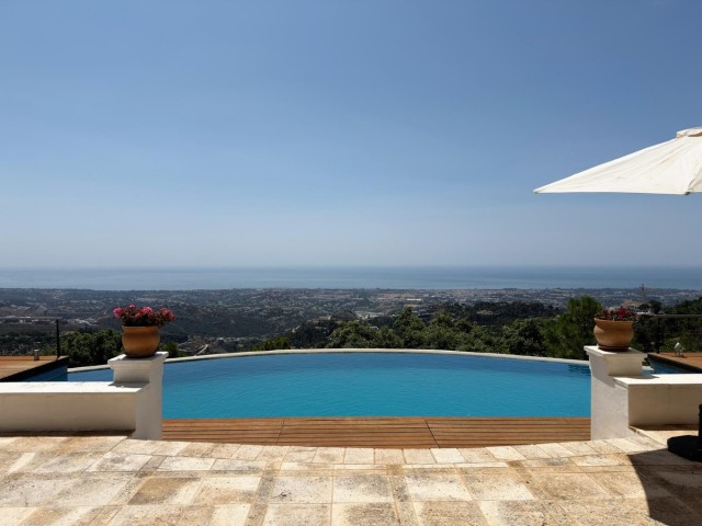 Villa avec 5 Chambres  à La Zagaleta