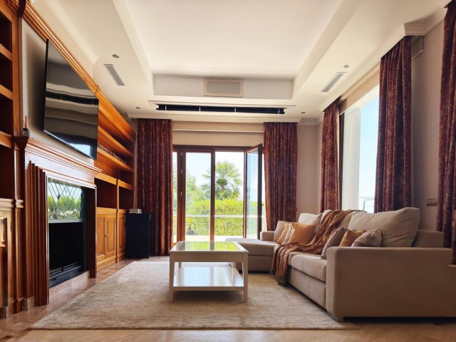 Villa avec 5 Chambres  à La Zagaleta