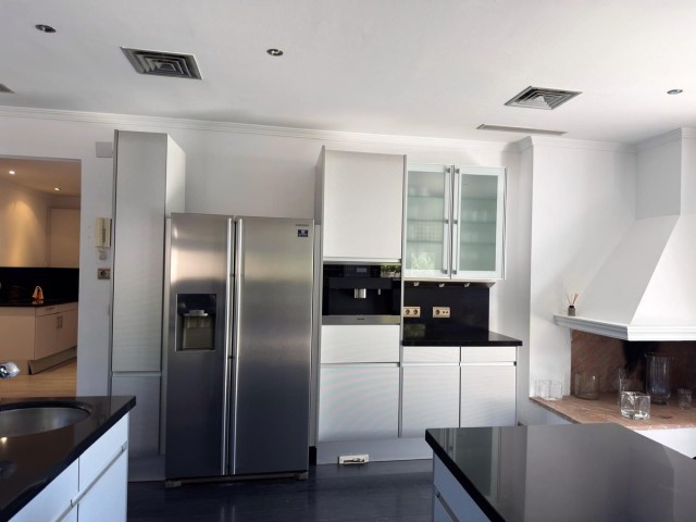 Villa avec 5 Chambres  à La Zagaleta