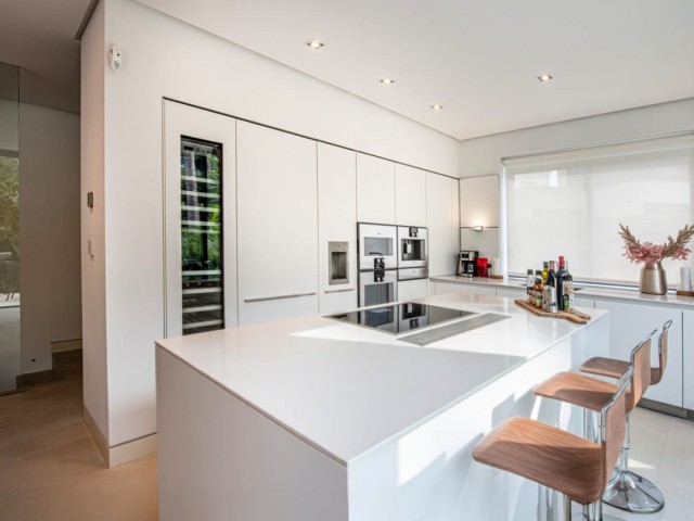 5 Bedrooms Villa in The Golden Mile