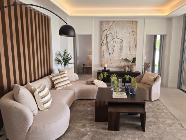 4 Bedrooms Apartment in Marbella