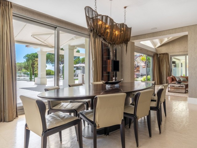 7 Bedrooms Villa in Sotogrande
