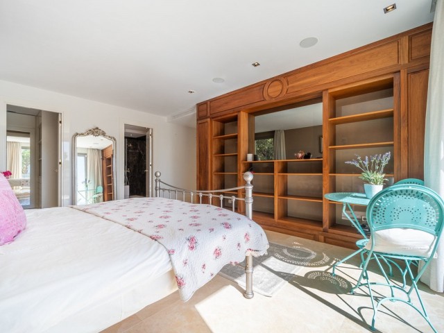 7 Bedrooms Villa in Sotogrande