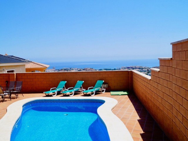 4 Bedrooms Villa in Benalmadena