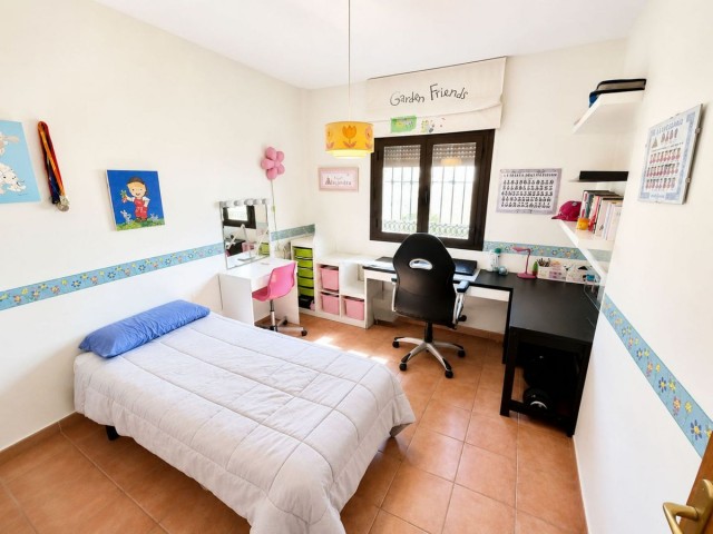 4 Bedrooms Villa in Benalmadena