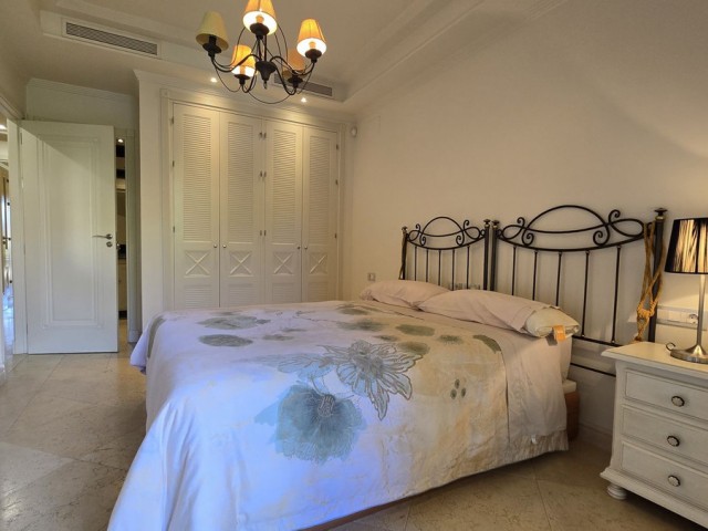 Appartement avec 3 Chambres  à Estepona
