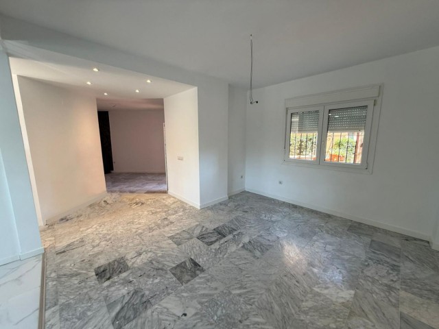 4 Soveroms Villa i Manilva