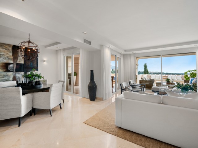 3 Schlafzimmer Apartment in Nueva Andalucía