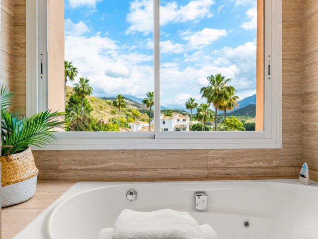 3 Schlafzimmer Apartment in Nueva Andalucía