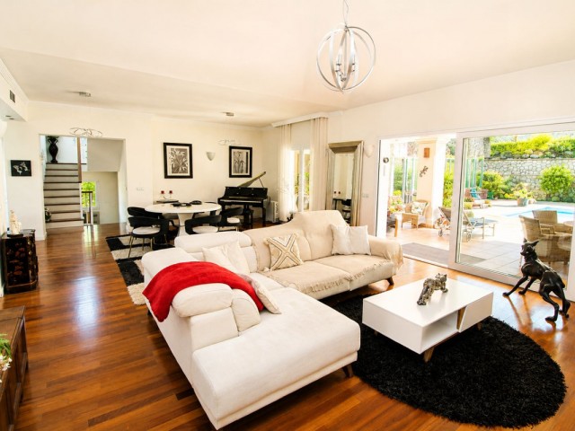6 Slaapkamer Villa in Sierrezuela