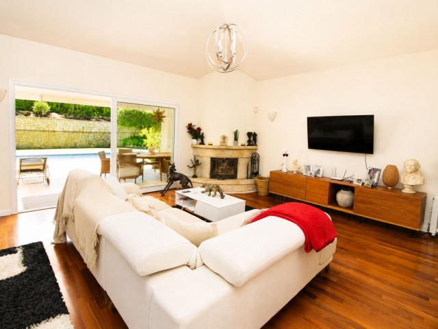 6 Slaapkamer Villa in Sierrezuela