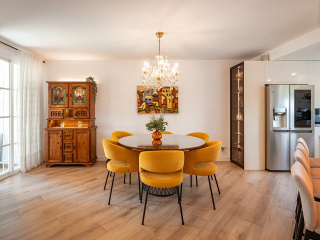 4 Schlafzimmer Reihenhaus in Nueva Andalucía
