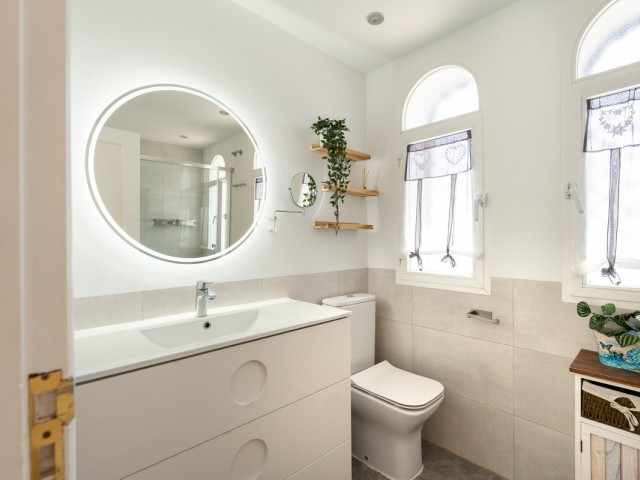 4 Schlafzimmer Reihenhaus in Nueva Andalucía