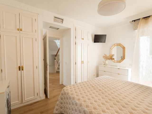 4 Schlafzimmer Reihenhaus in Nueva Andalucía