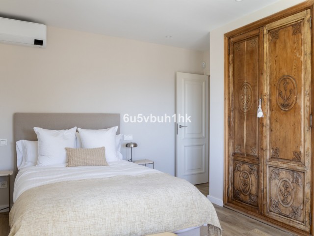 5 Bedrooms Townhouse in Marbella