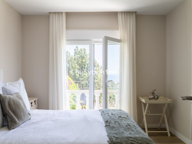 5 Bedrooms Townhouse in Marbella