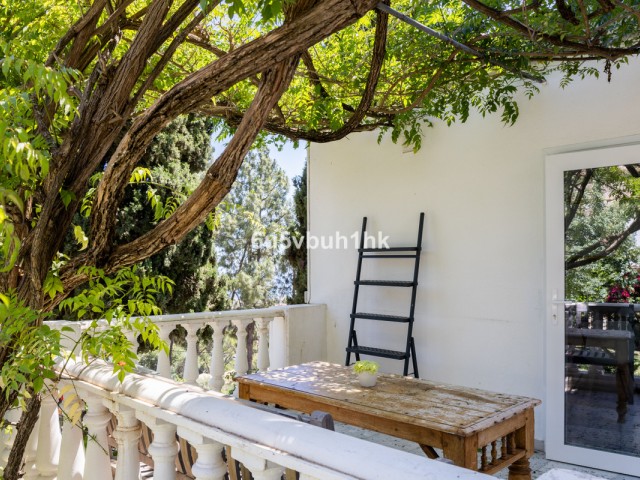 5 Bedrooms Townhouse in Marbella