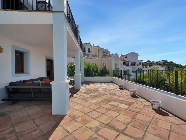 3 Bedrooms Townhouse in Benahavís