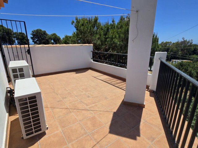 Radhus, Cabopino, R5387794