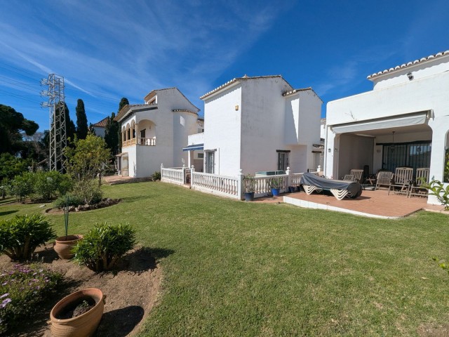 3 Bedrooms Townhouse in Calahonda