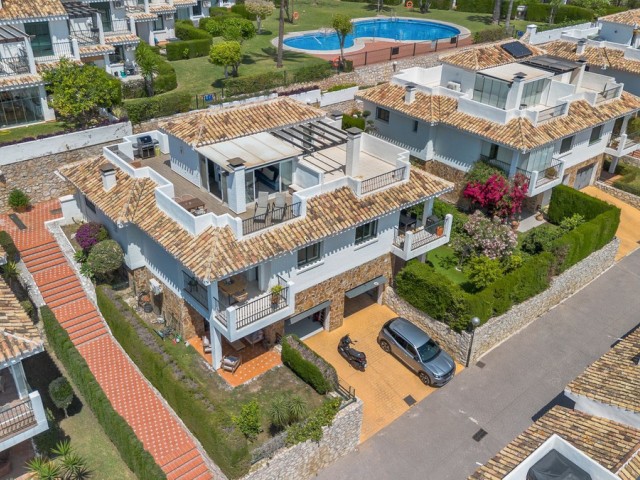 3 Bedrooms Townhouse in Benalmadena