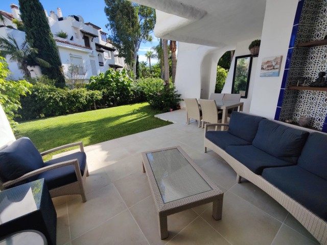 2 Bedrooms Apartment in Puerto Banús