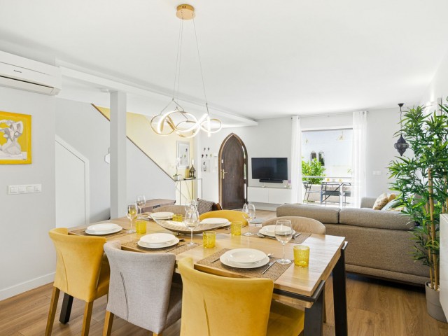 3 Schlafzimmer Reihenhaus in Nueva Andalucía