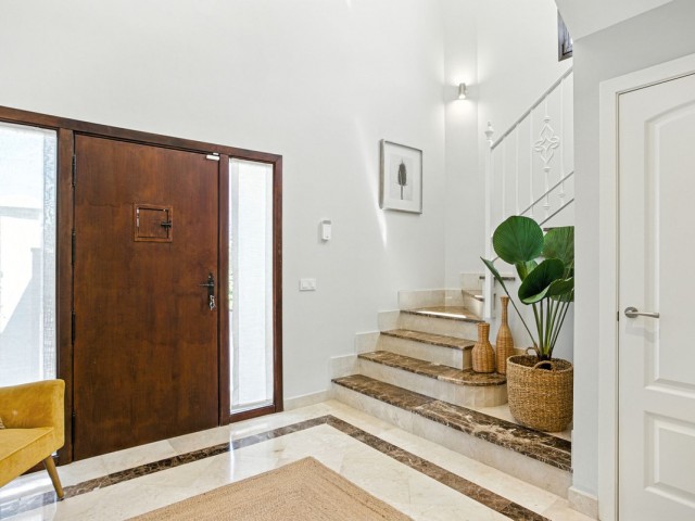 3 Bedrooms Villa in Estepona
