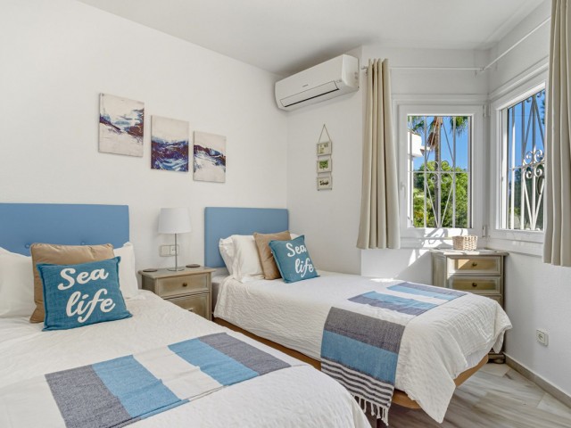 3 Bedrooms Townhouse in Calahonda