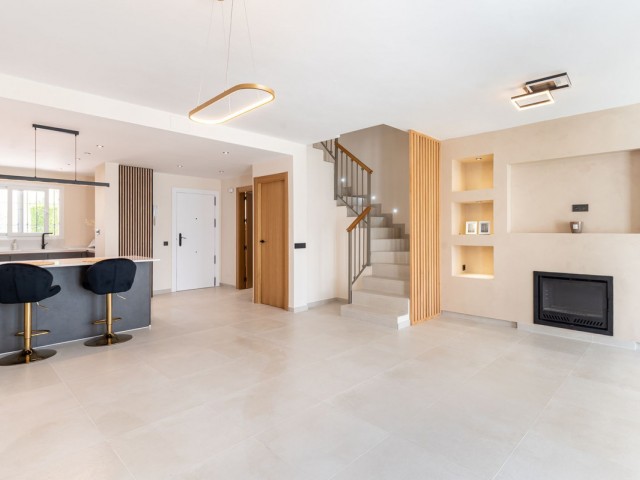 4 Schlafzimmer Reihenhaus in New Golden Mile