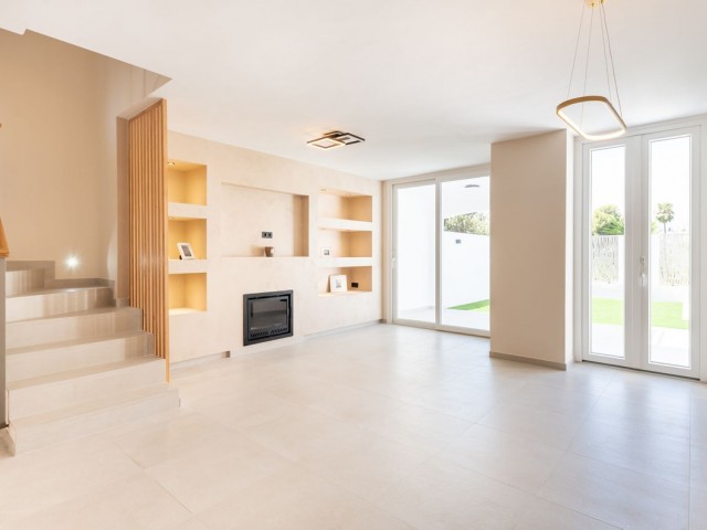 4 Schlafzimmer Reihenhaus in New Golden Mile