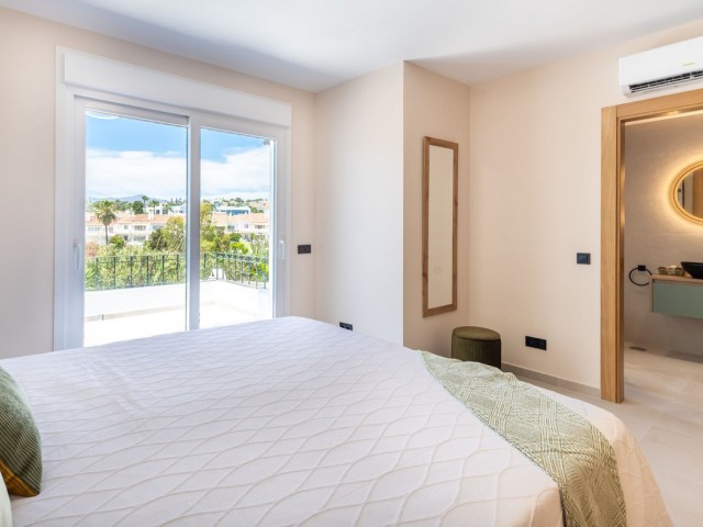 4 Schlafzimmer Reihenhaus in New Golden Mile