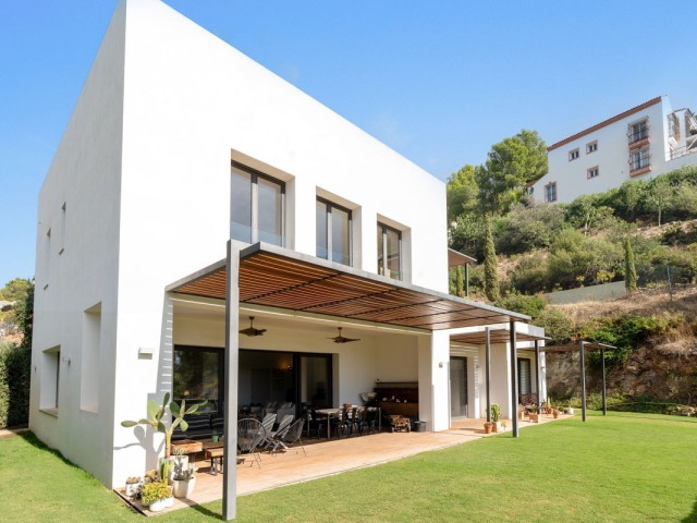 6 Bedrooms Villa in El Madroñal