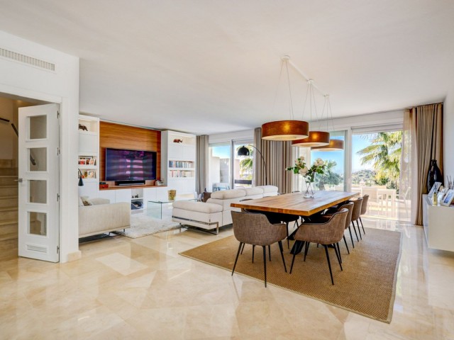 3 Bedrooms Apartment in Benahavís