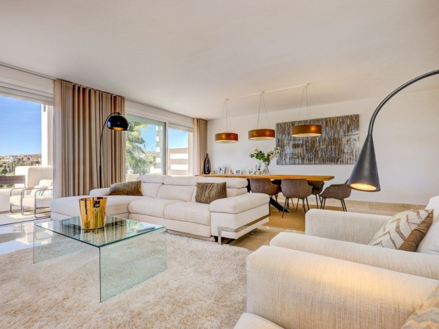 3 Bedrooms Apartment in Benahavís