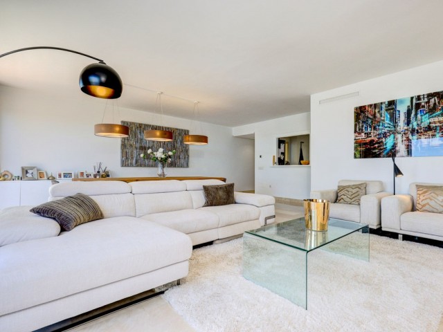 3 Bedrooms Apartment in Benahavís
