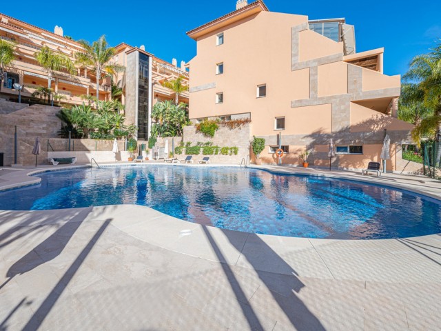 Apartamento con 2 Dormitorios  en Nueva Andalucía