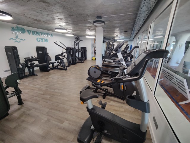 Apartamento con 3 Dormitorios  en Puerto Banús